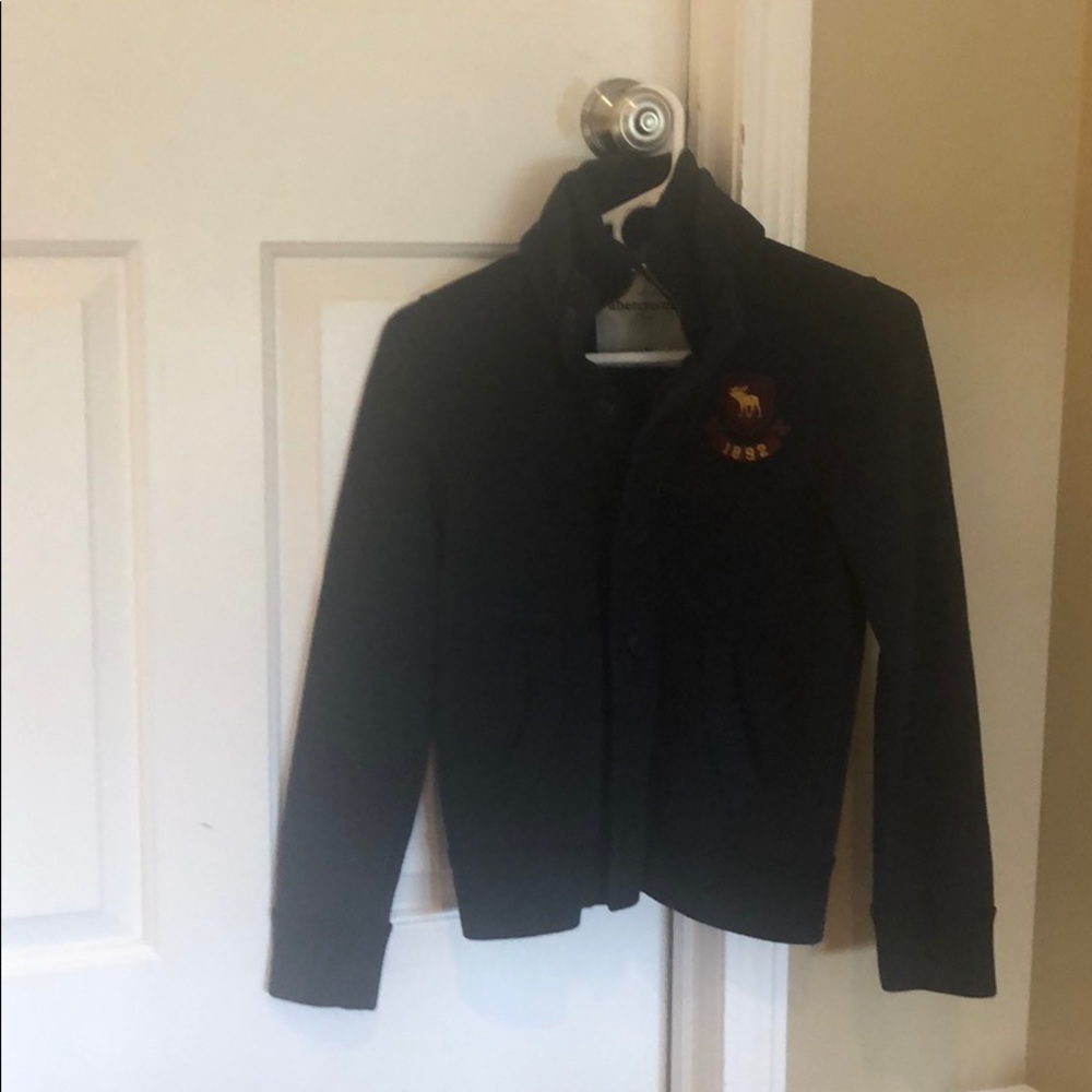 Navy zip up sweatshirt with pockets